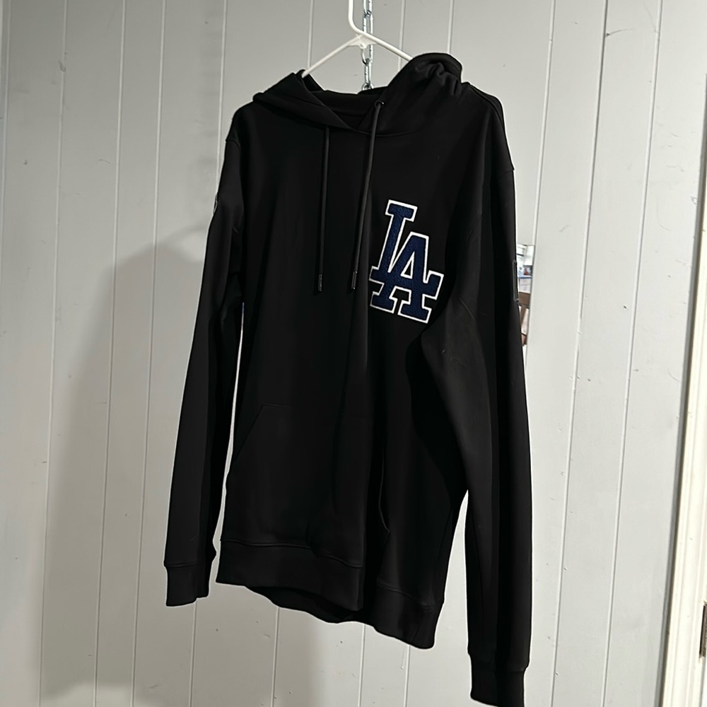 Black dodger pullover sweater